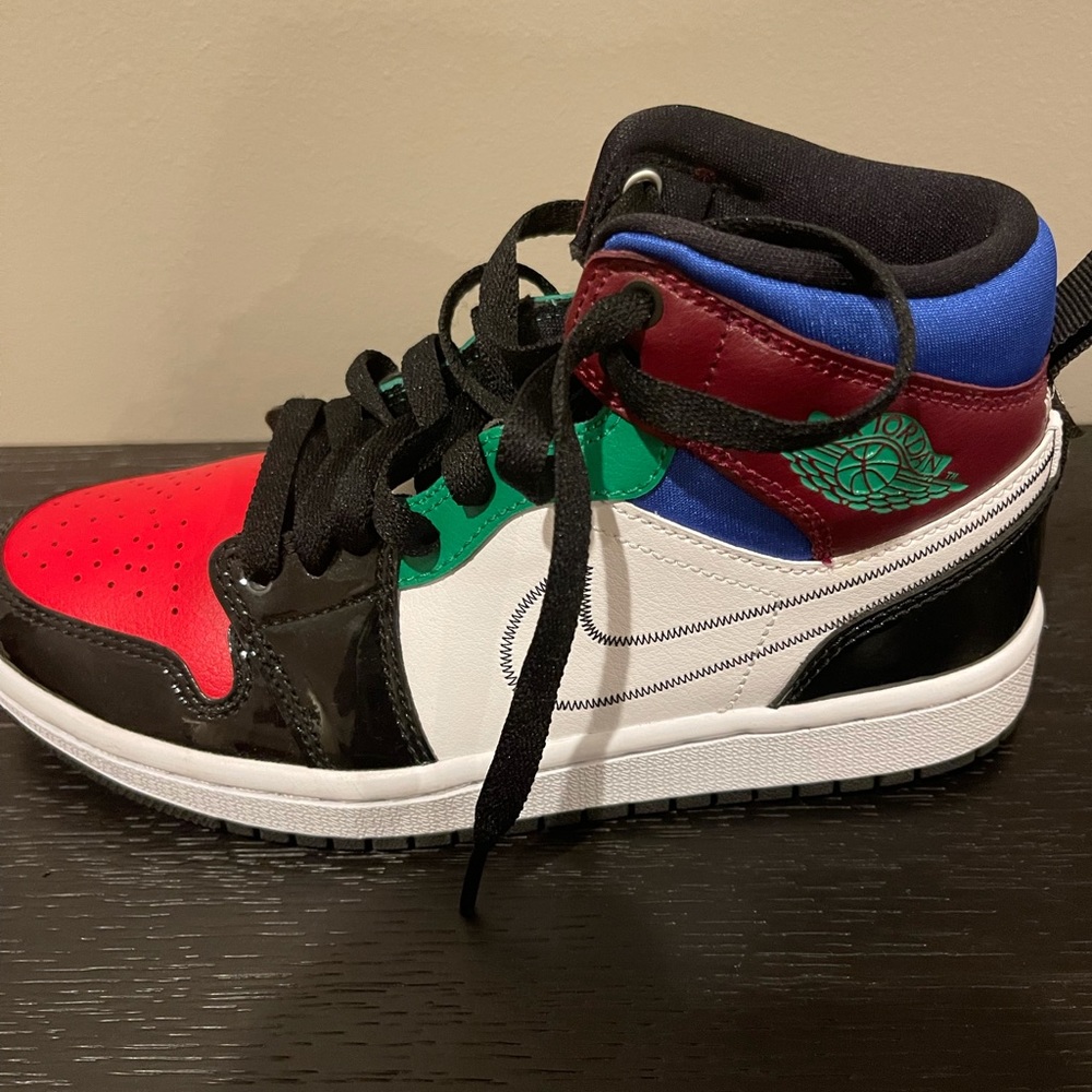 Nike air Jordan mid SE women’s